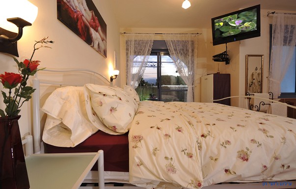 אולימפוס הכפר היווני - ������ �הכפר היווני - מעיין ברוך - ������ ����