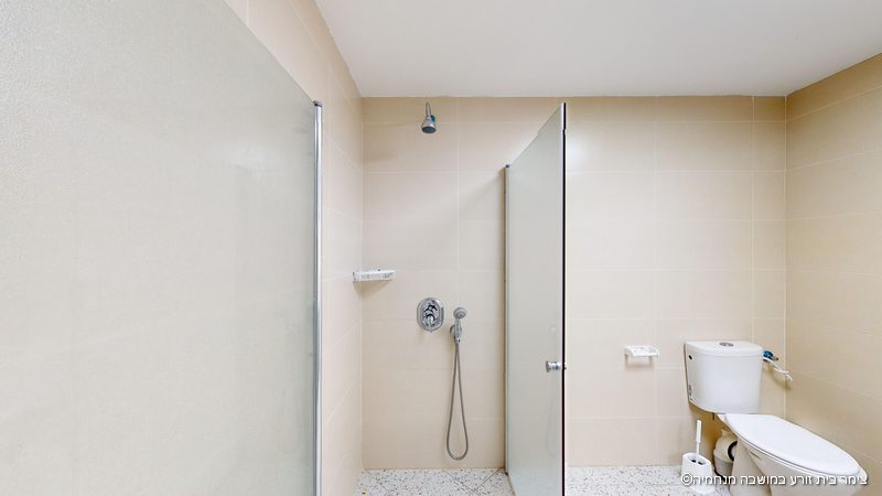 צימר בית זורע חדר עומרי  חדר רחצה