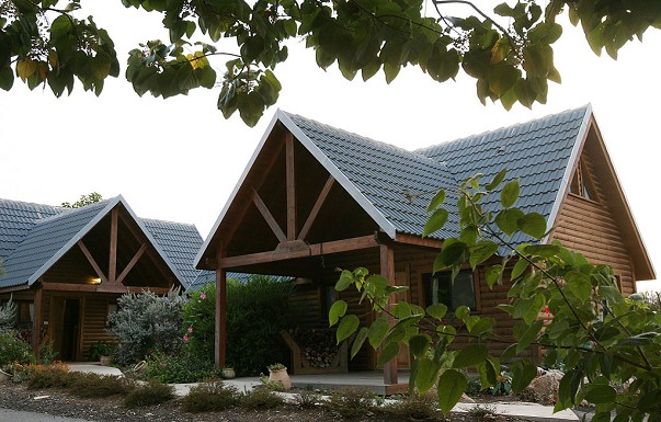 בקתה בעמק - ������ �יסוד המעלה - ������ ����