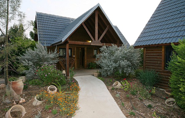 בקתה בעמק - ������ �יסוד המעלה - ������ ����