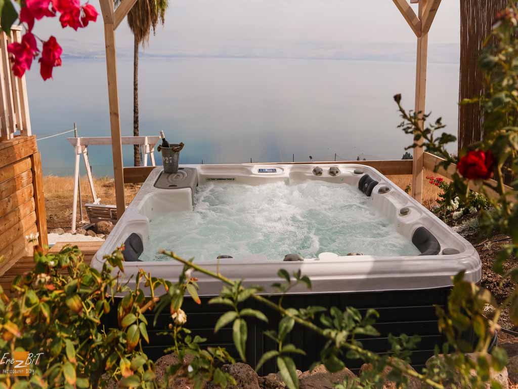 וילה תכלת בטבריה עם ג'קוןזי ספא לנוף כנרת