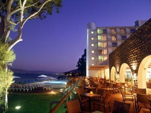 גלי%20כינרת%20,%20טבריה