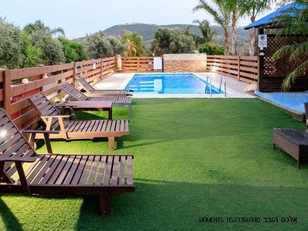 Ahawa we tewa (Liebe und Natur) – Ferienhäuser aus Holz mit Schwimmbad - Bed & Breakfast in Shesor