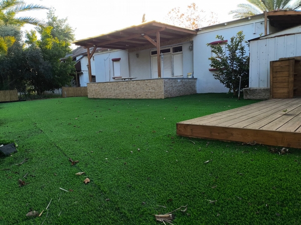 וילה במרפסת של רחל