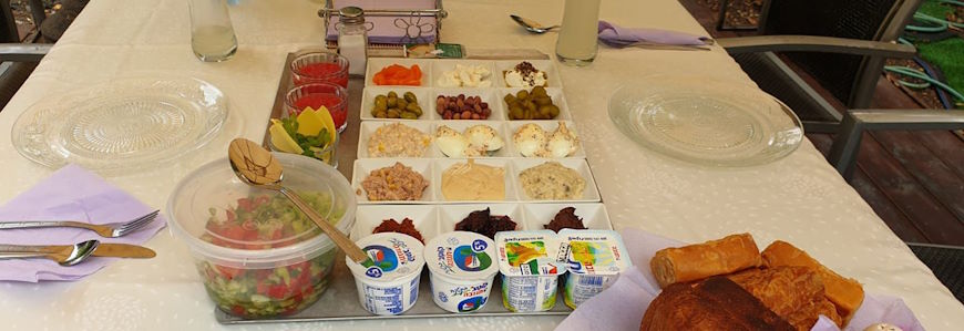 ארוחת בוקר בצימר מופש של מזל בקצרין