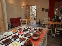 Click to visit בית השוקולד  Patisserie - בית קפה