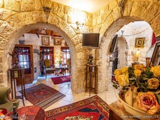 Click to visit Bar Estate B&B