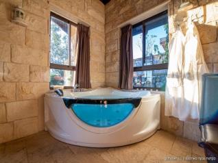 Click to visit Gilad Cabins