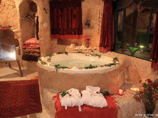 Click to visit Aladin - Romantic Cabins