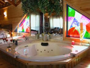 אל הנוף - בקתות עץ  מפוארות כרם בן זמרה