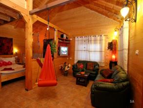 בקתה מול שקיעה גבעת יואב